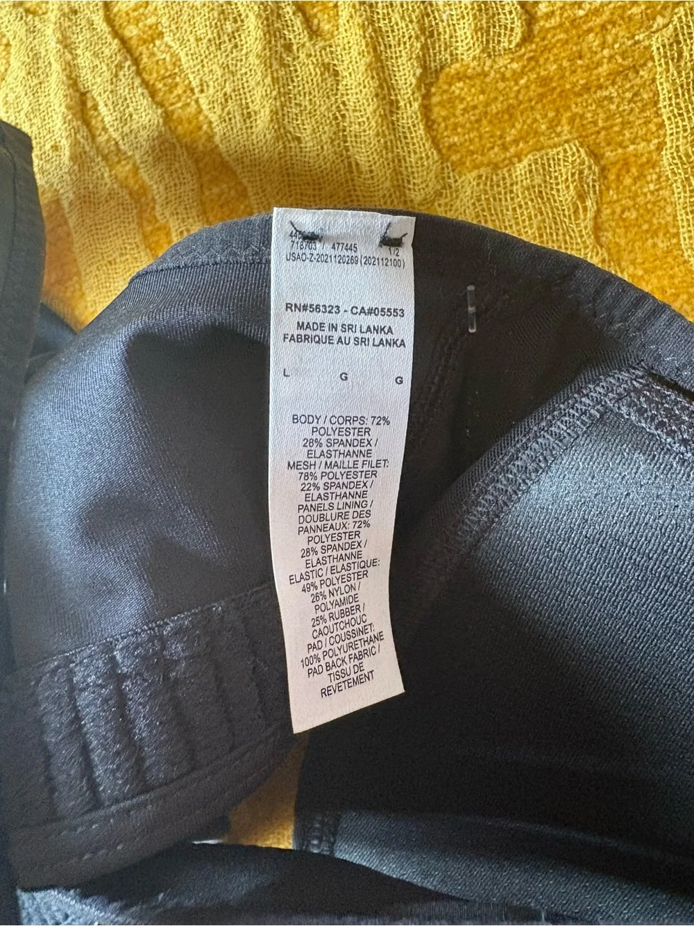 Nike Black Front-Zip High Support Sports Bra - Picture 3 of 4
